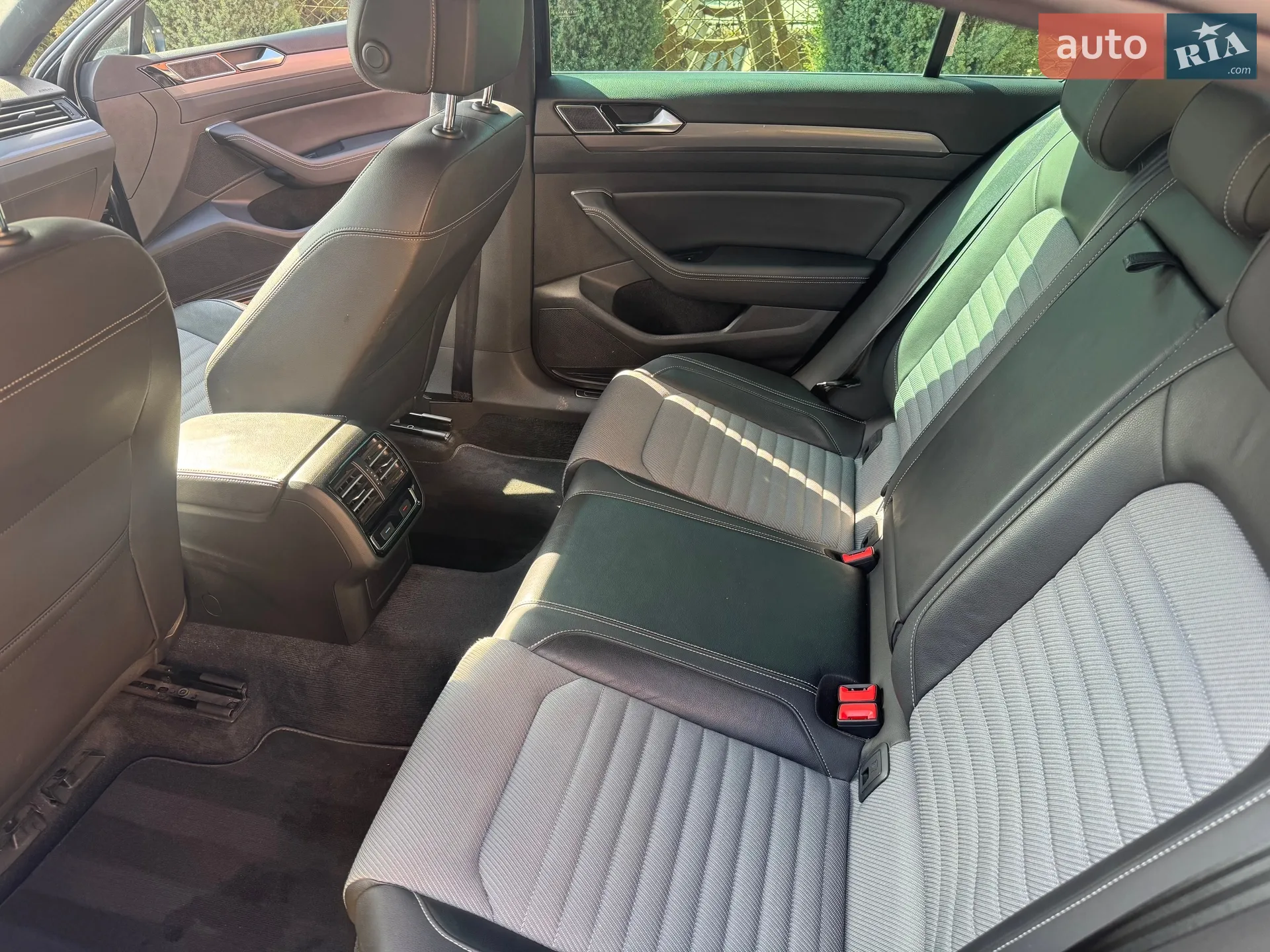 2016 Volkswagen Passat - мініатюра 25