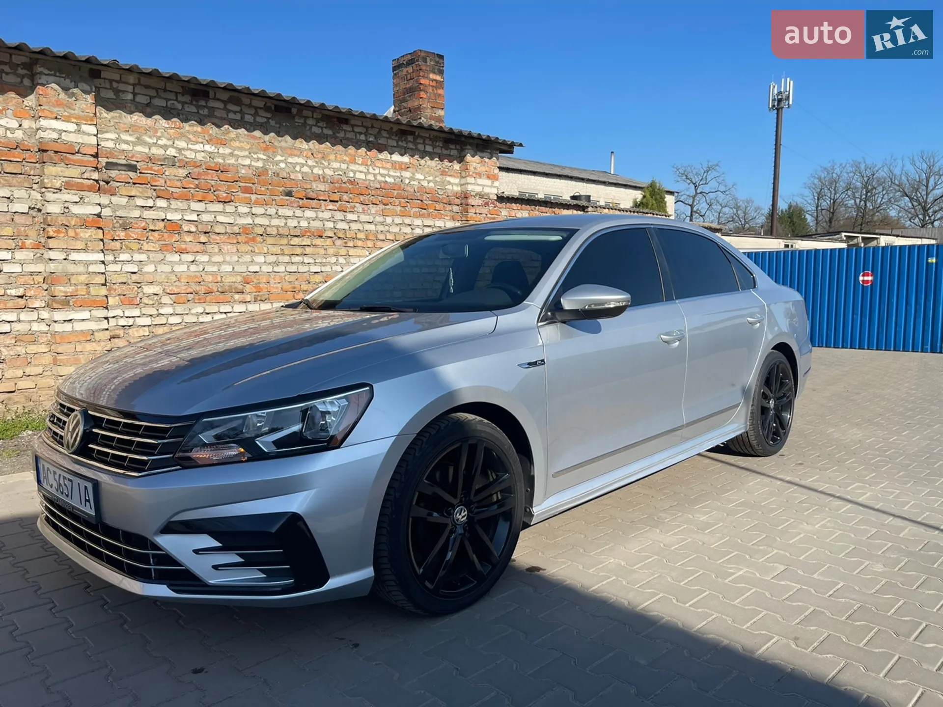2017 Volkswagen Passat - фото 1