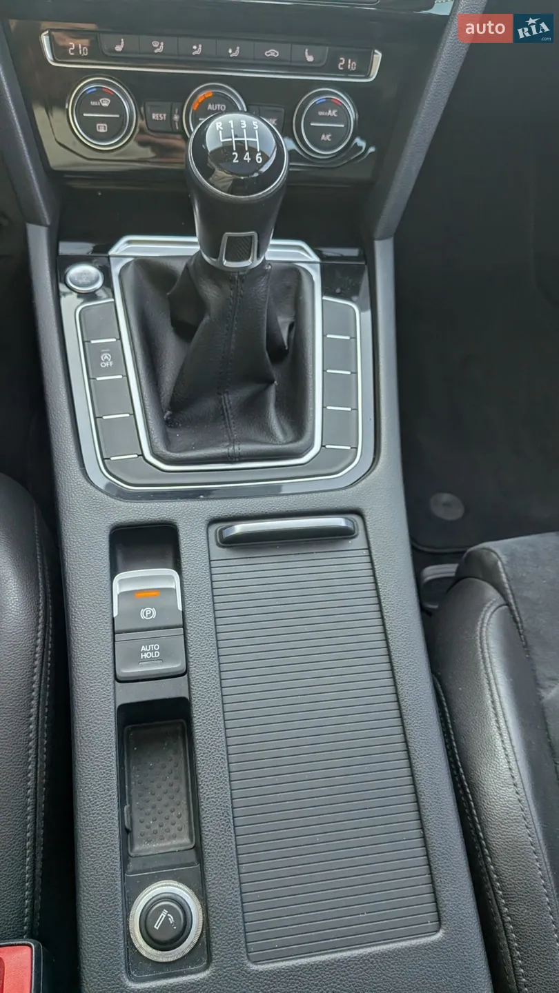 2015 Volkswagen Passat - мініатюра 28