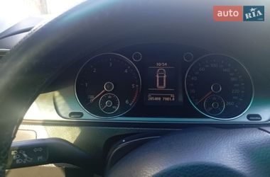 Універсал Volkswagen Passat 2011 в Гребінках