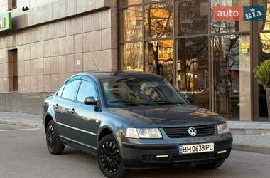 Седан Volkswagen Passat 1999 в Одессе