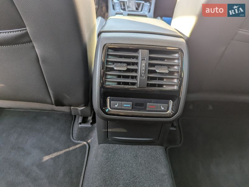 Универсал Volkswagen Passat 2020 в Львове