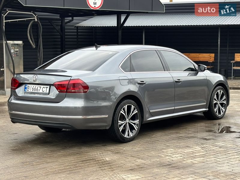 Седан Volkswagen Passat 2012 в Миргороде