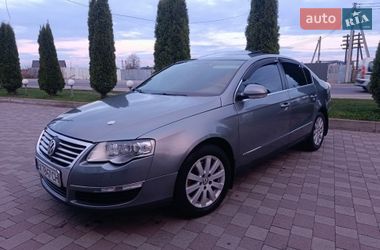 Седан Volkswagen Passat 2006 в Сарнах