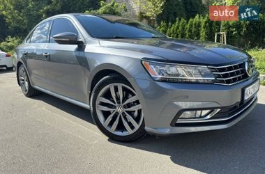 Седан Volkswagen Passat 2018 в Києві