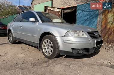 Седан Volkswagen Passat 2003 в Запорожье