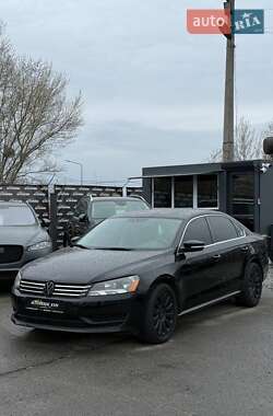 Седан Volkswagen Passat 2013 в Киеве