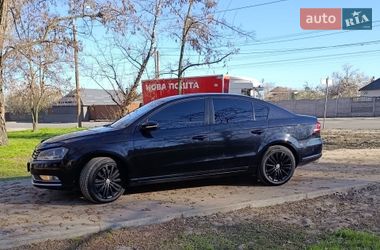 Седан Volkswagen Passat 2013 в Днепре