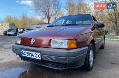 Седан Volkswagen Passat 1989 в Харкові