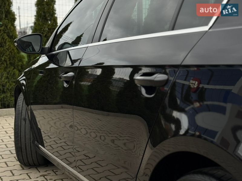 Седан Volkswagen Passat 2014 в Черновцах