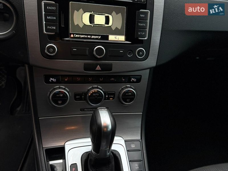 Седан Volkswagen Passat 2014 в Черновцах