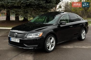 Седан Volkswagen Passat 2014 в Ровно