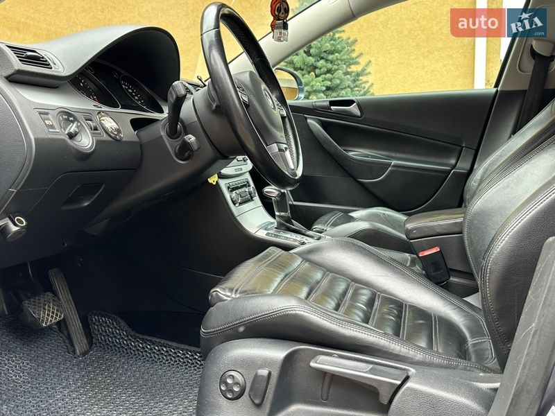 Универсал Volkswagen Passat 2010 в Ровно