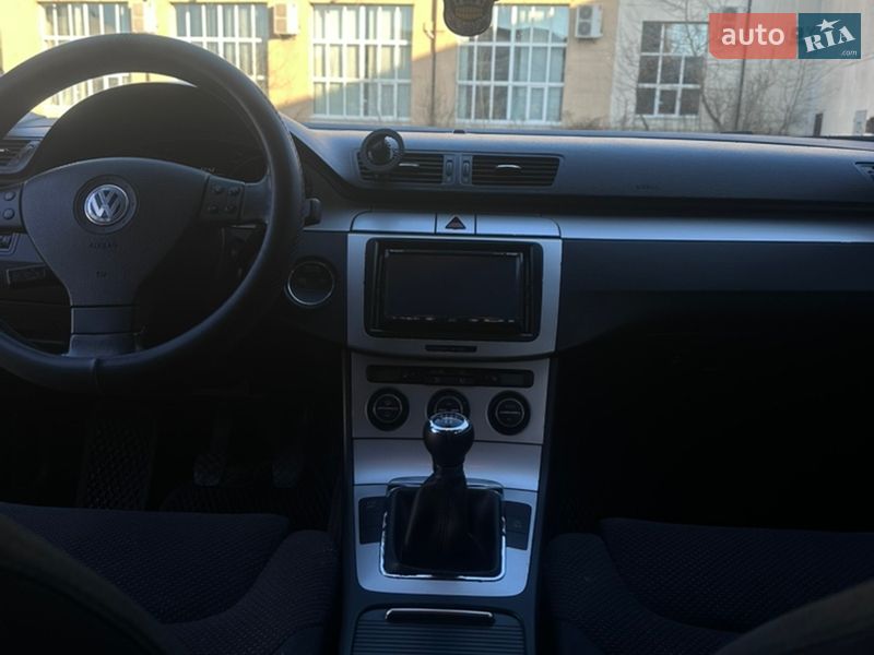 Универсал Volkswagen Passat 2009 в Киеве