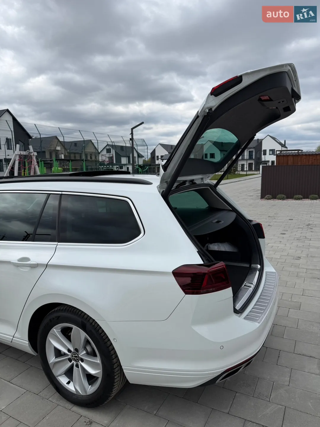 2022 Volkswagen Passat - мініатюра 247