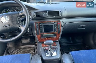 Універсал Volkswagen Passat 2004 в Костопілі