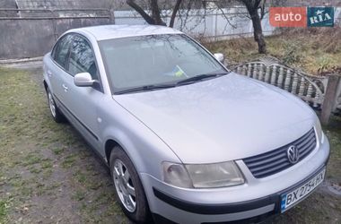 Седан Volkswagen Passat 2000 в Понинке