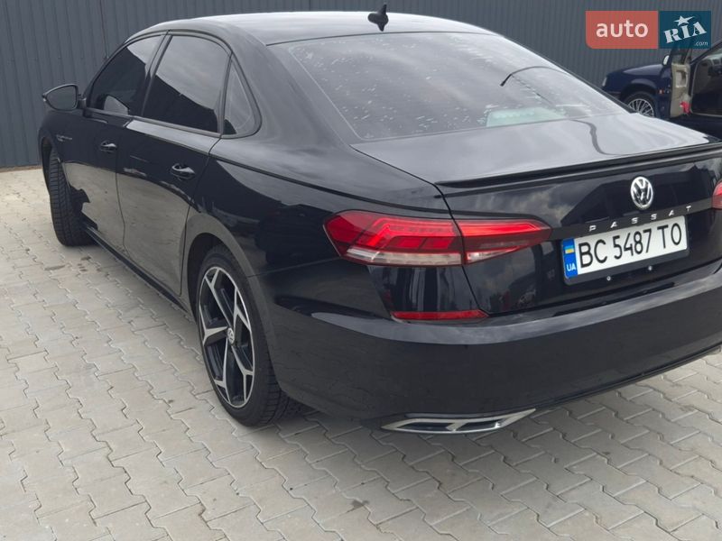 Седан Volkswagen Passat 2020 в Львове