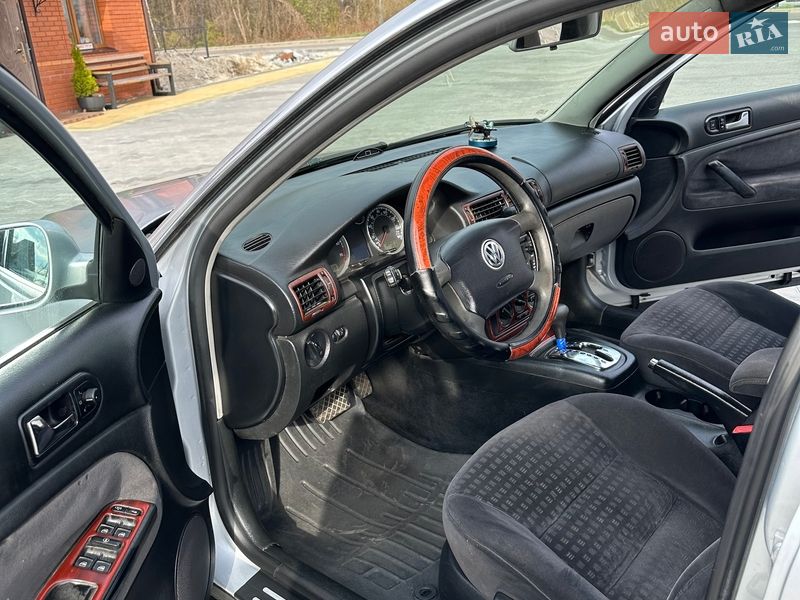 Седан Volkswagen Passat 2003 в Шацке