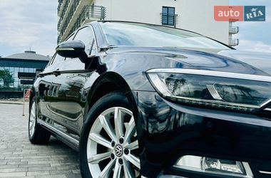 Седан Volkswagen Passat 2015 в Мукачево