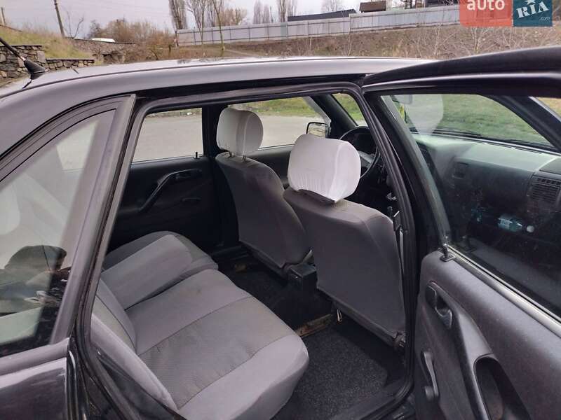 Седан Volkswagen Passat 1996 в Белой Церкви