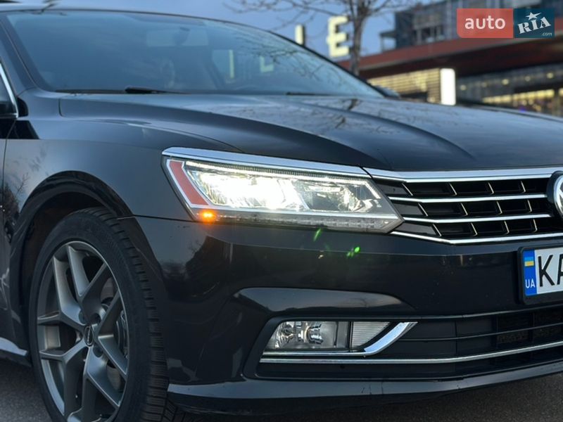 Седан Volkswagen Passat 2018 в Киеве