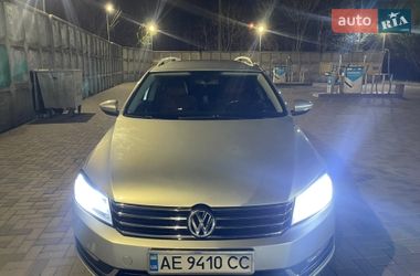 Універсал Volkswagen Passat 2011 в Дніпрі