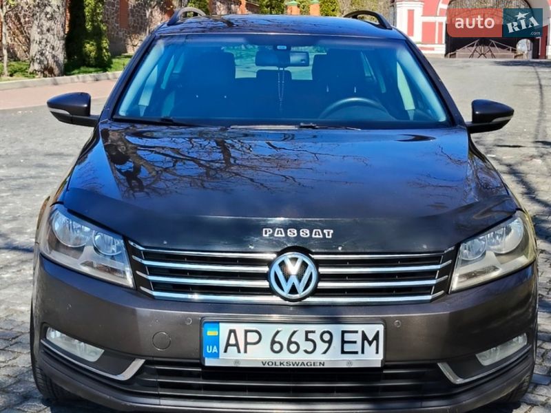 Универсал Volkswagen Passat 2012 в Киеве