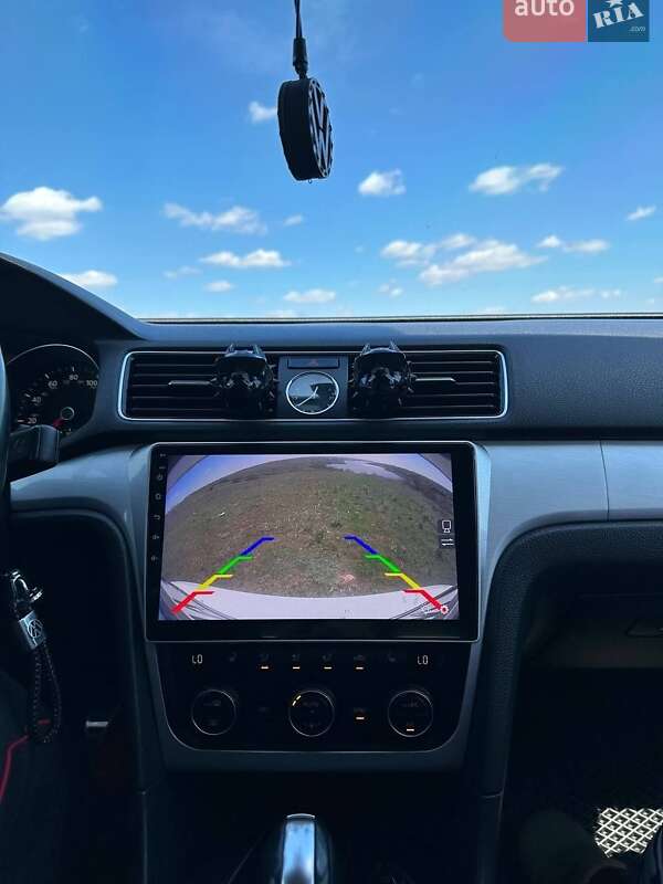 Седан Volkswagen Passat 2016 в Кривом Роге