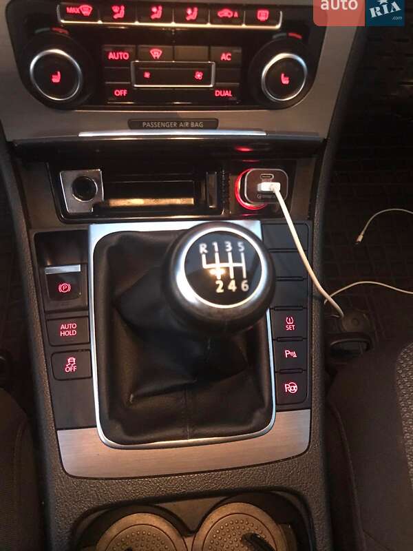 Универсал Volkswagen Passat 2011 в Дрогобыче фото 4 Универсал Volkswagen Passat 2011 в Дрогобыче