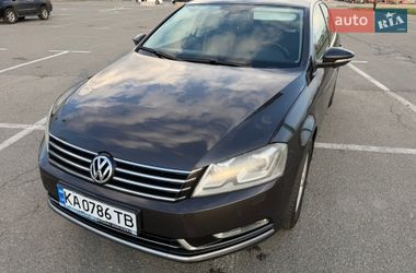 Седан Volkswagen Passat 2011 в Киеве