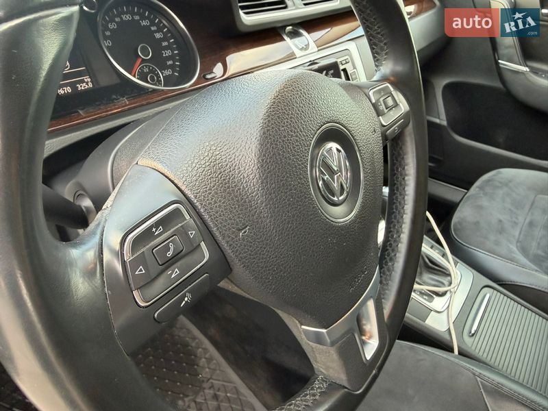 Седан Volkswagen Passat 2011 в Киеве