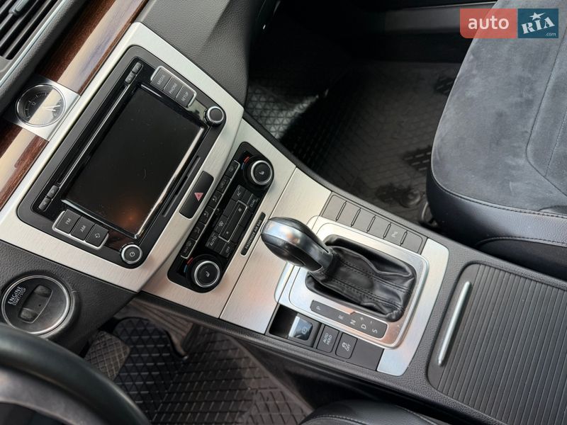 Седан Volkswagen Passat 2011 в Киеве