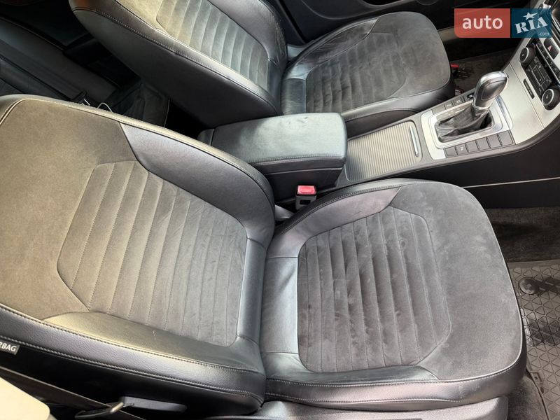 Седан Volkswagen Passat 2011 в Киеве