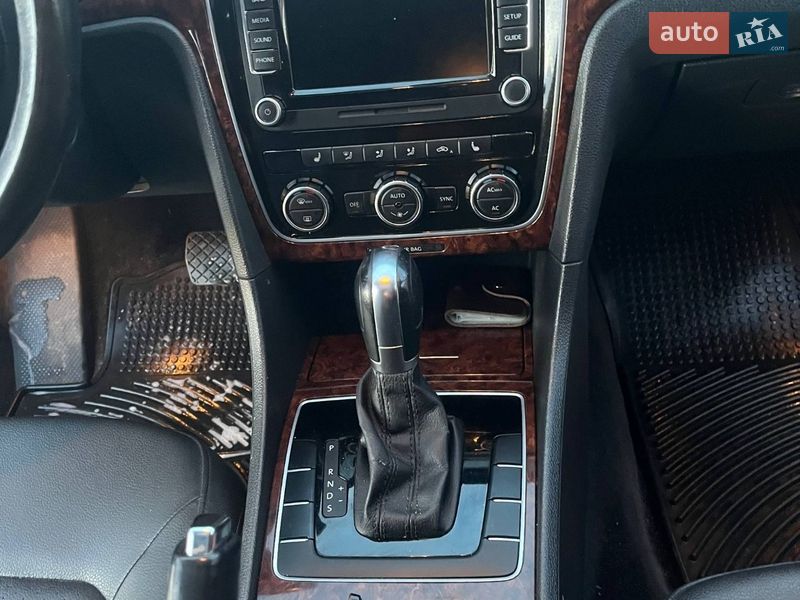 Седан Volkswagen Passat 2012 в Бердичеве