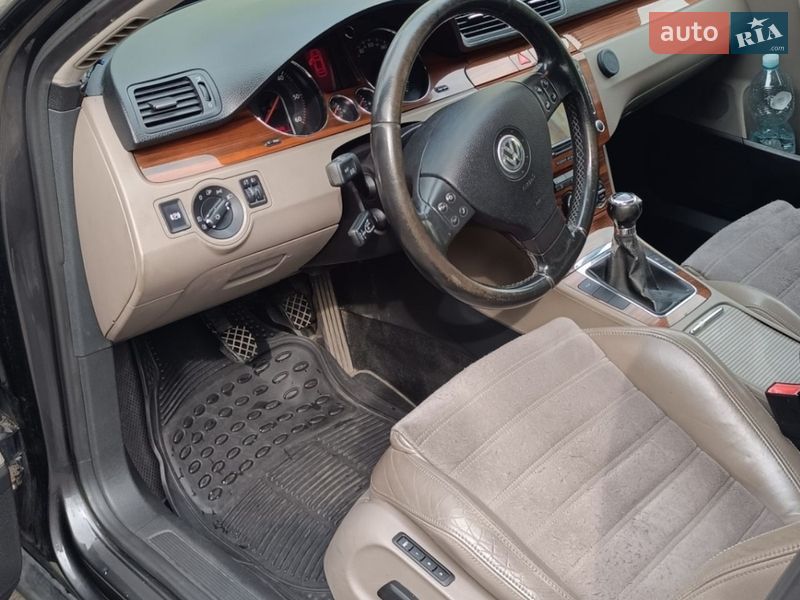 Седан Volkswagen Passat 2005 в Одессе
