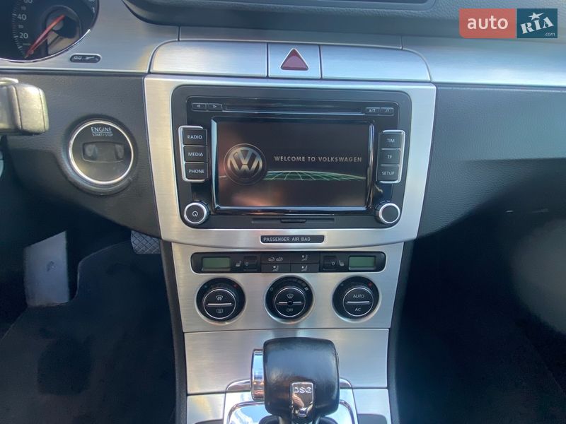 Седан Volkswagen Passat 2009 в Луцке