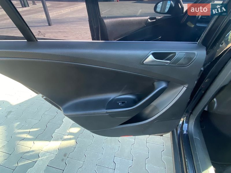 Седан Volkswagen Passat 2009 в Луцке