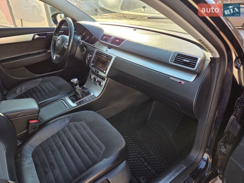 Универсал Volkswagen Passat 2013 в Харькове