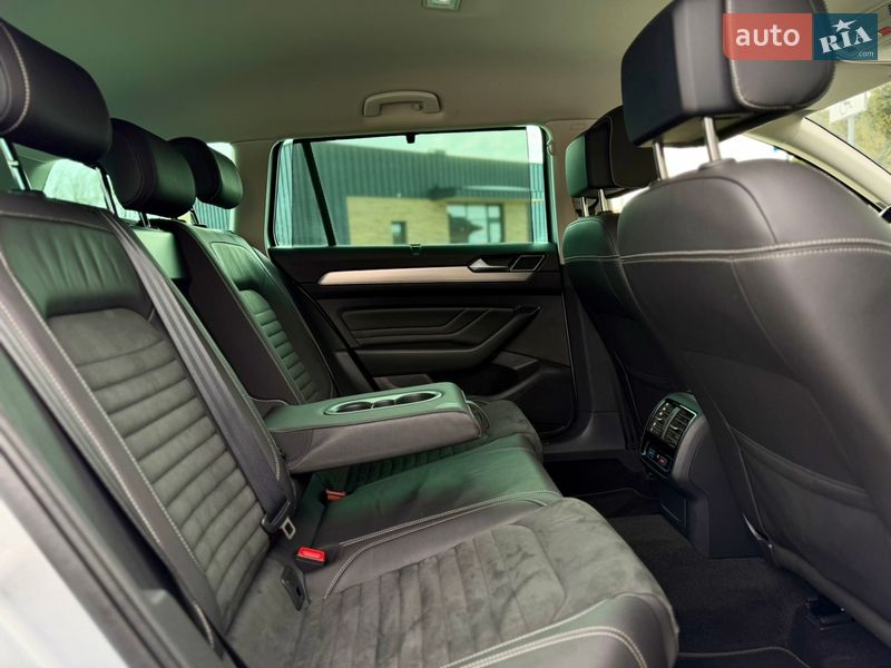 Универсал Volkswagen Passat 2021 в Луцке