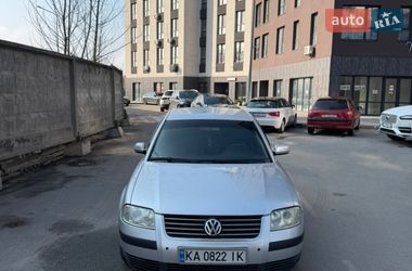 Седан Volkswagen Passat 2003 в Киеве