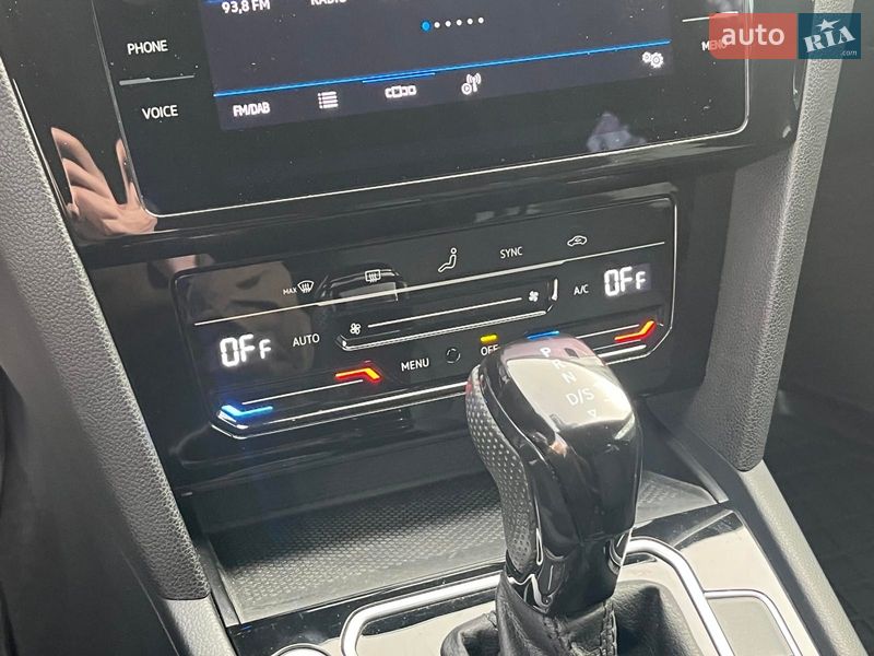 Универсал Volkswagen Passat 2022 в Киеве