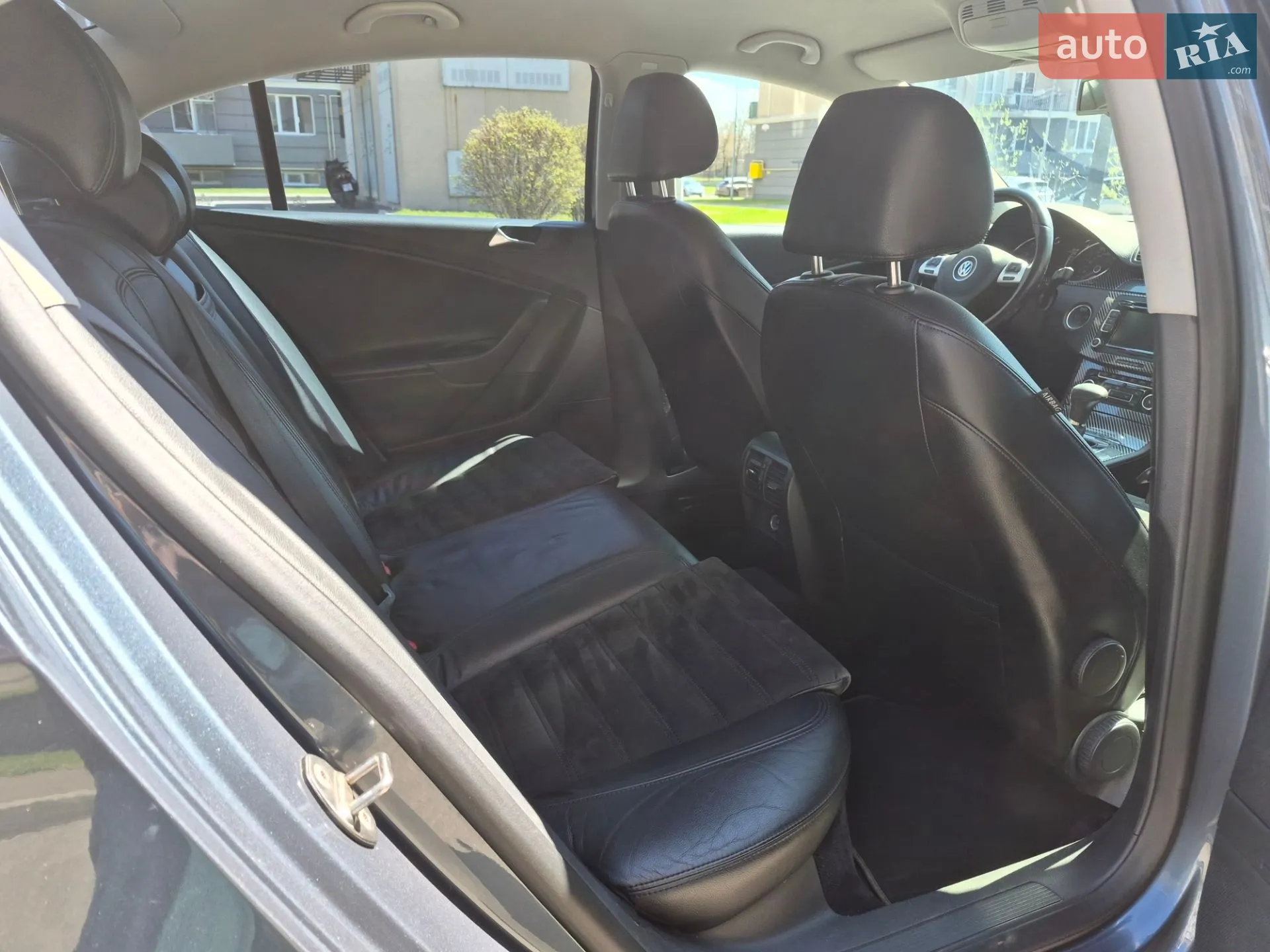 2010 Volkswagen Passat - мініатюра 10