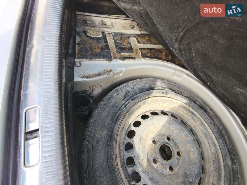 Седан Volkswagen Passat 2003 в Черновцах