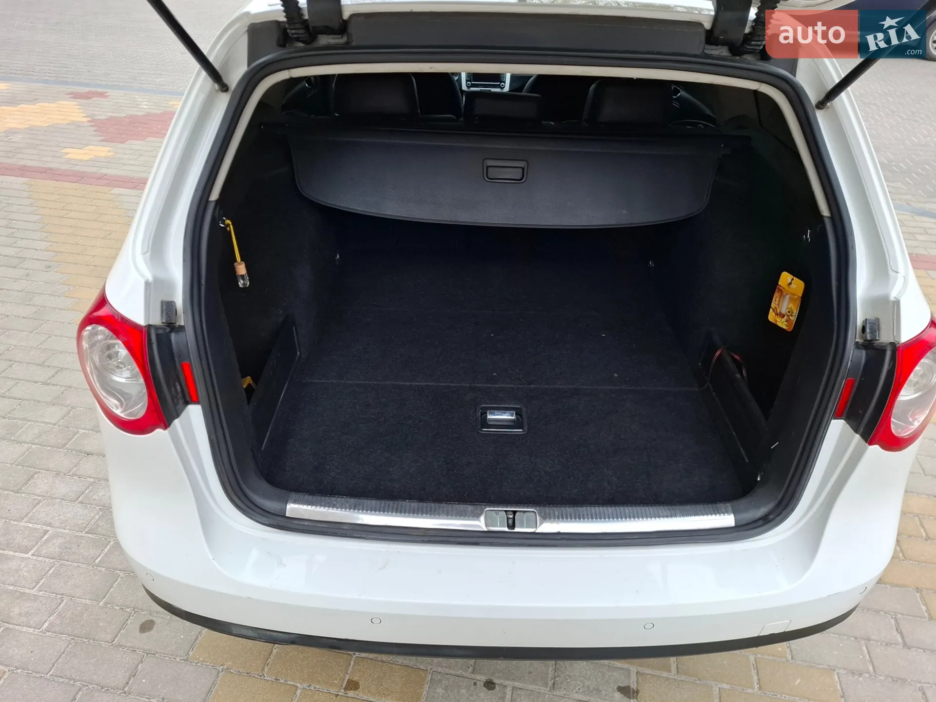 2010 Volkswagen Passat - мініатюра 47