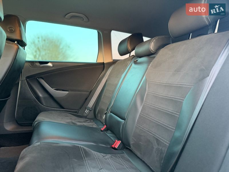 Универсал Volkswagen Passat 2009 в Ровно