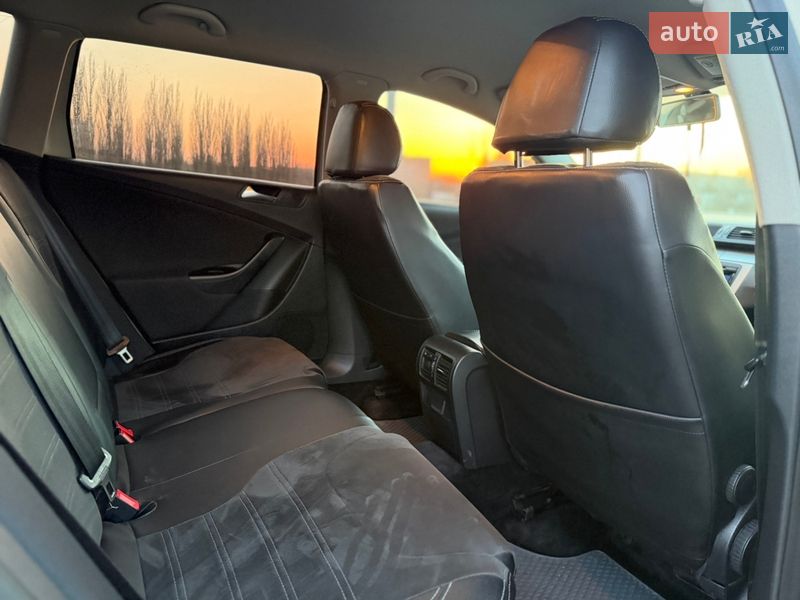 Универсал Volkswagen Passat 2009 в Ровно