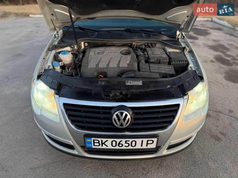 Универсал Volkswagen Passat 2009 в Ровно