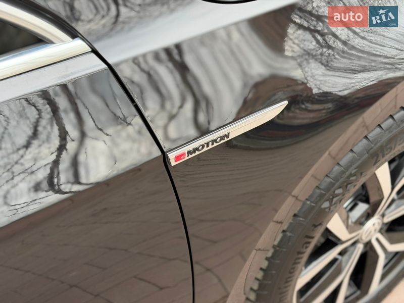 Универсал Volkswagen Passat 2016 в Ровно