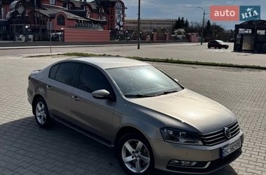 Седан Volkswagen Passat 2012 в Дрогобыче